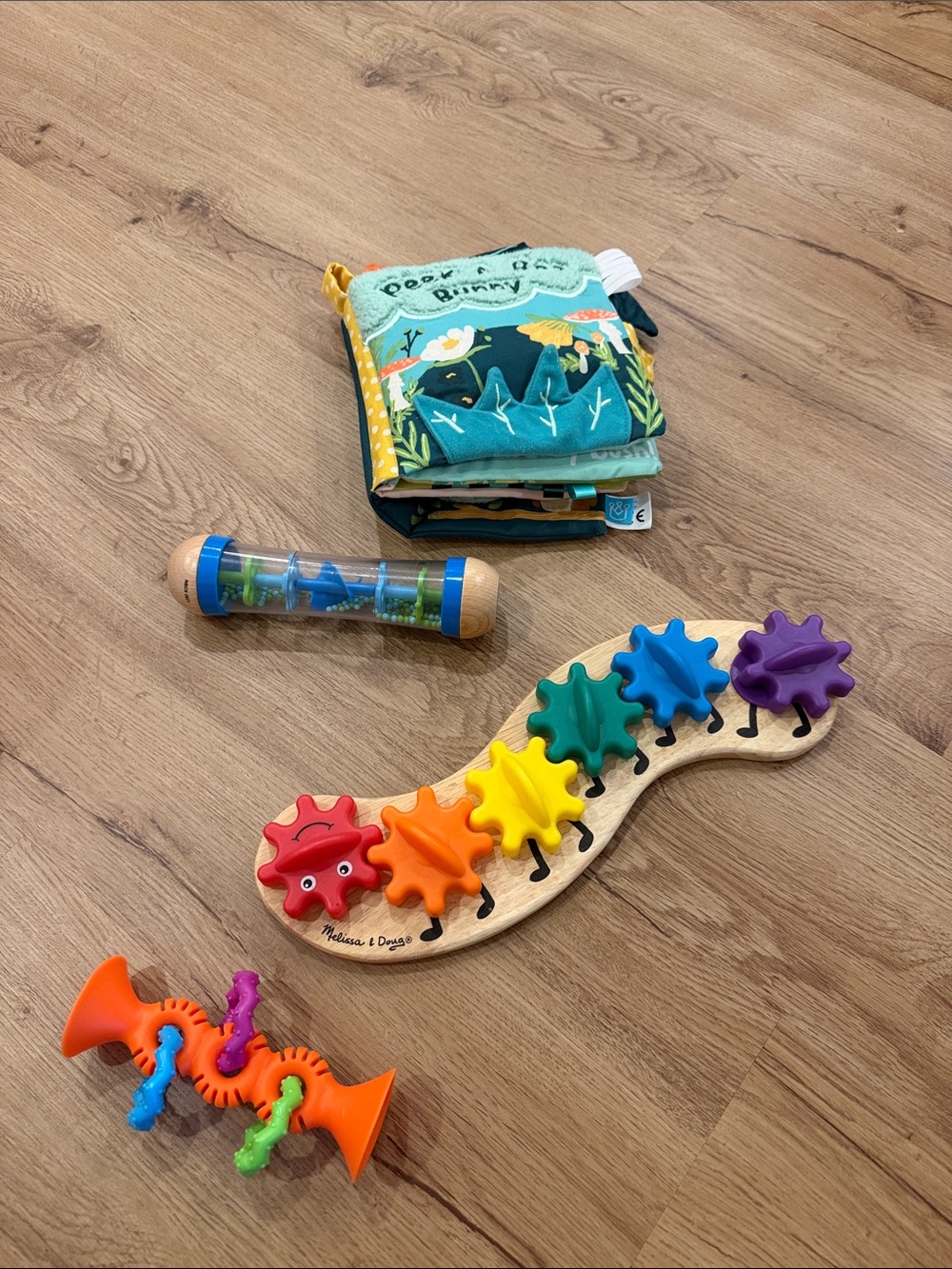 Melissa & Doug Rainbow Gear Puzzle Toy - Colorful Wooden Gears for Kids